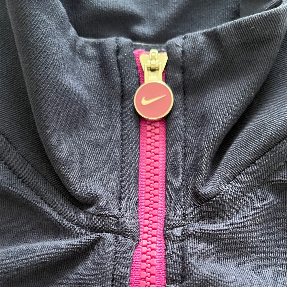 Nike Dri-Fit top - Picture 6 of 11